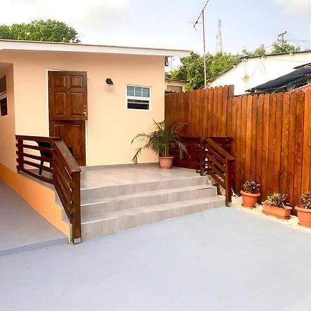 Cozy 1-Bedroom Apartment Close To City Center Willemstad Exterior photo